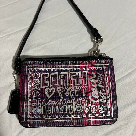 Coach Poppy Signature Corner Zip Wristlet NWOT - Picture 8 of 9